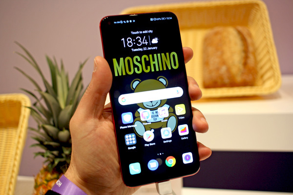 Honor View20 Moschino Edition